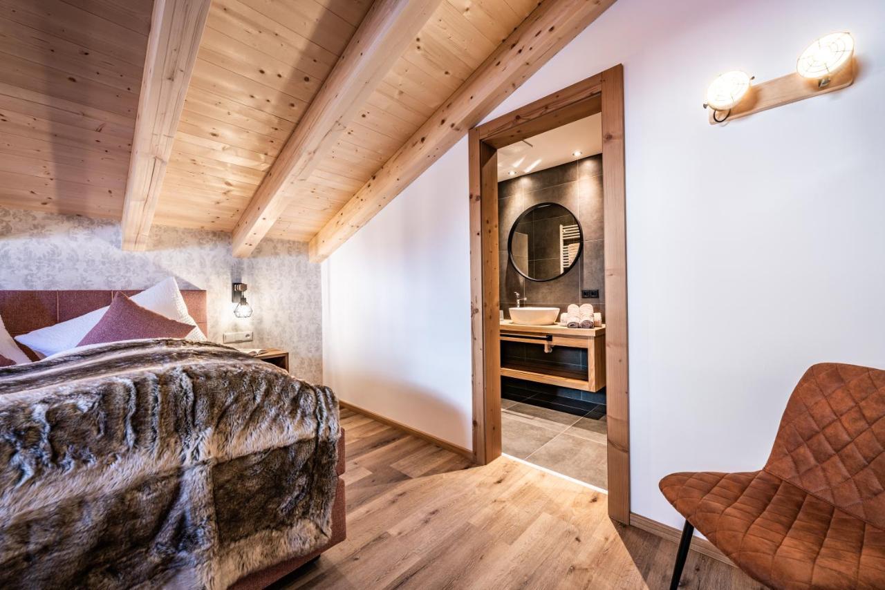 Pension Alpenland Mayrhofen Exteriör bild